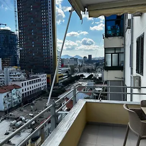 Apartment Center View Luxury, Tirana